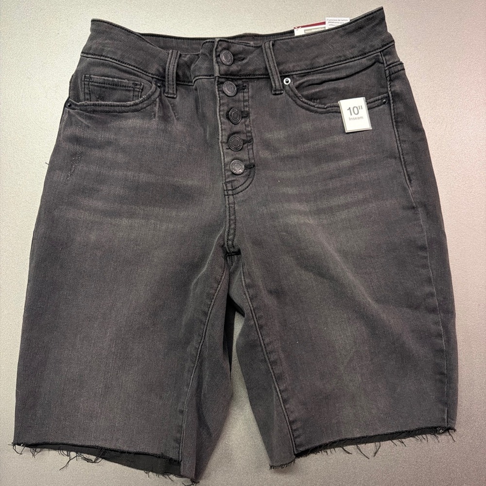 Time and Tru Women High Rise Button Fly Bermuda Denim y2k leisure grunge size 4